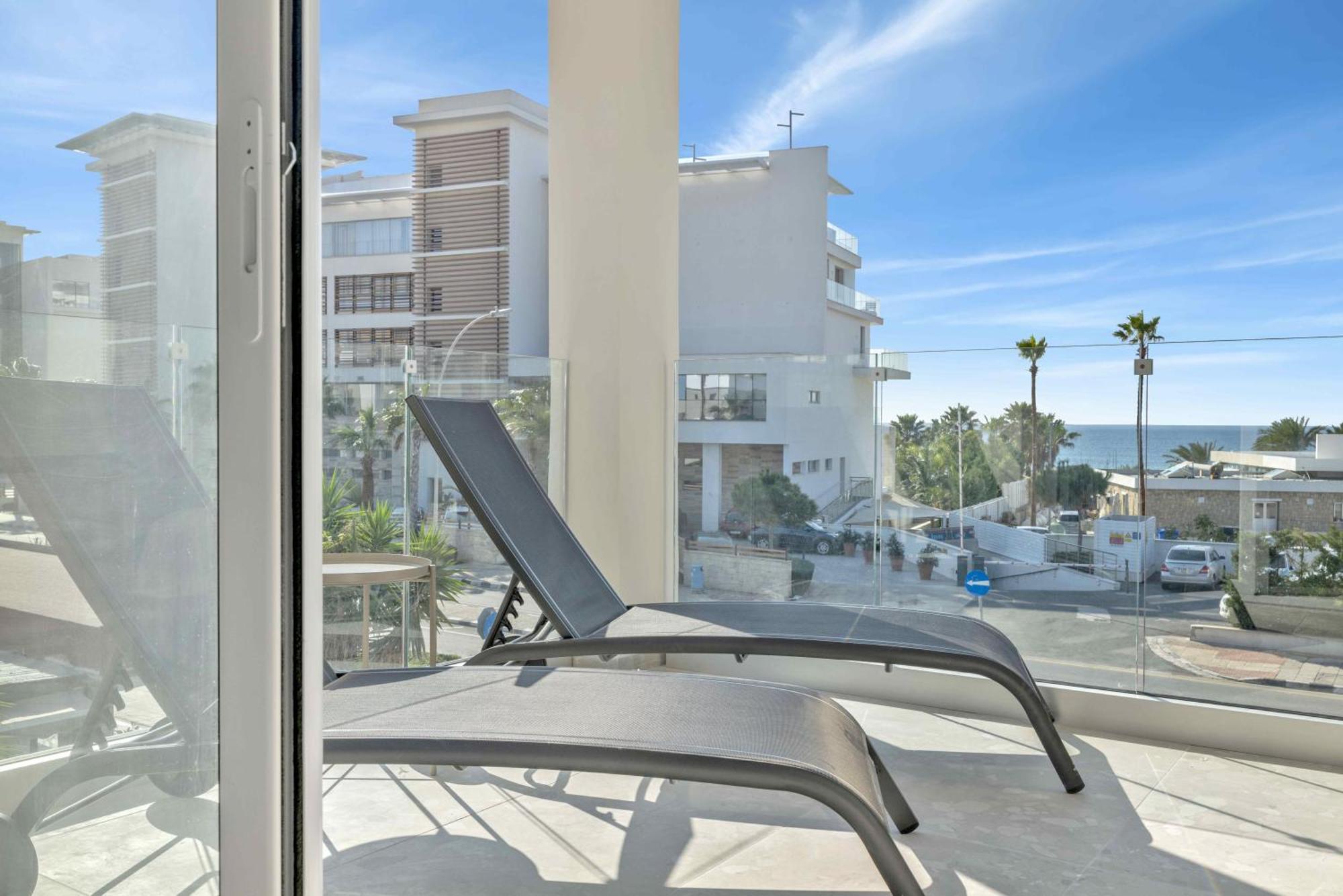 Phaedrus Living: Seaview Luxury Flat Limnaria 150 Appartement Paphos Buitenkant foto