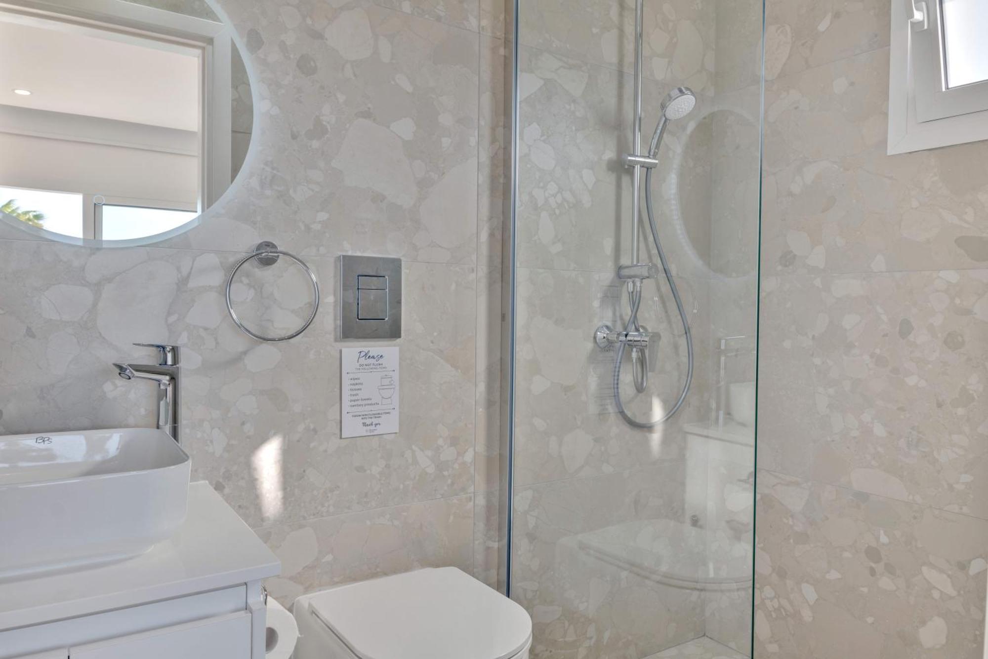 Phaedrus Living: Seaview Luxury Flat Limnaria 150 Appartement Paphos Buitenkant foto