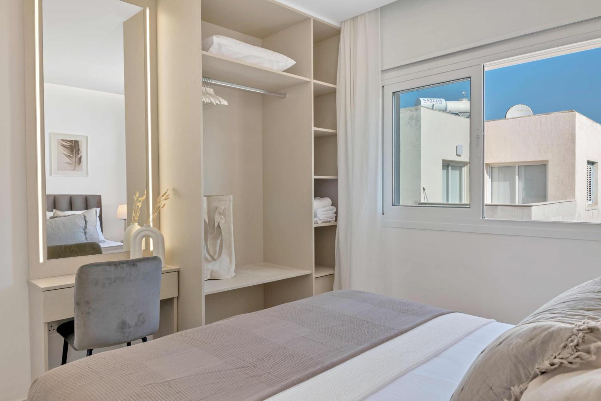 Phaedrus Living: Seaview Luxury Flat Limnaria 150 Appartement Paphos Buitenkant foto